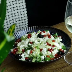 Salade Fattouch de Santorini chez Altamaro Paris