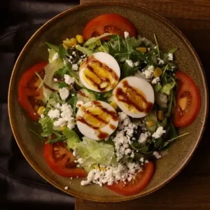 Salade méditerranéenne Altamaro restaurant méditerranéen Paris.