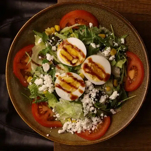 Salade méditerranéenne Altamaro restaurant méditerranéen Paris.