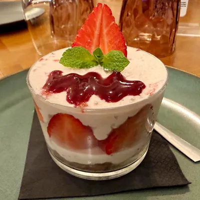 Tiramisu Fraise Spéculos,Privatisation Restaurant Paris , Altamaro.